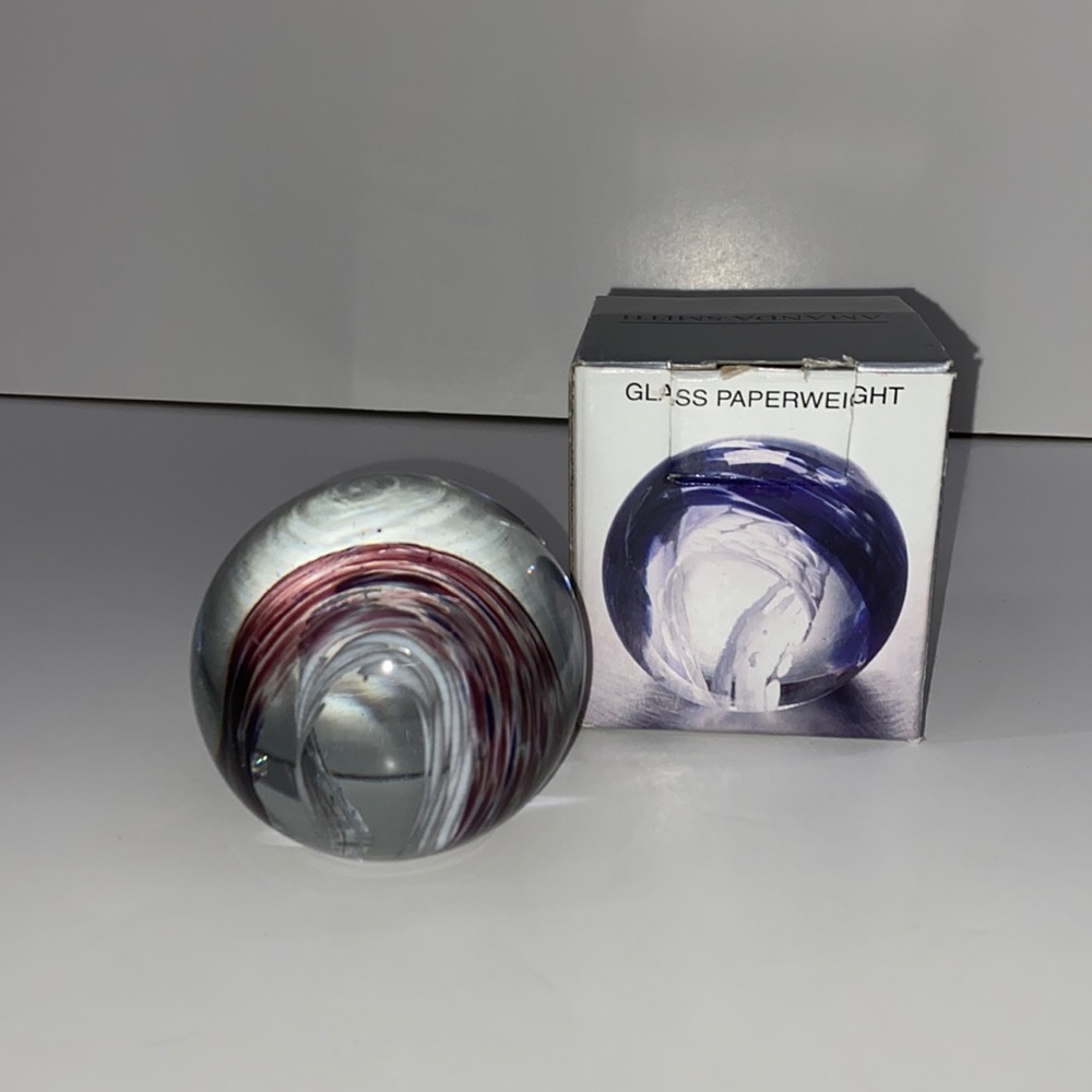 Glass paperweight Amanda Smith